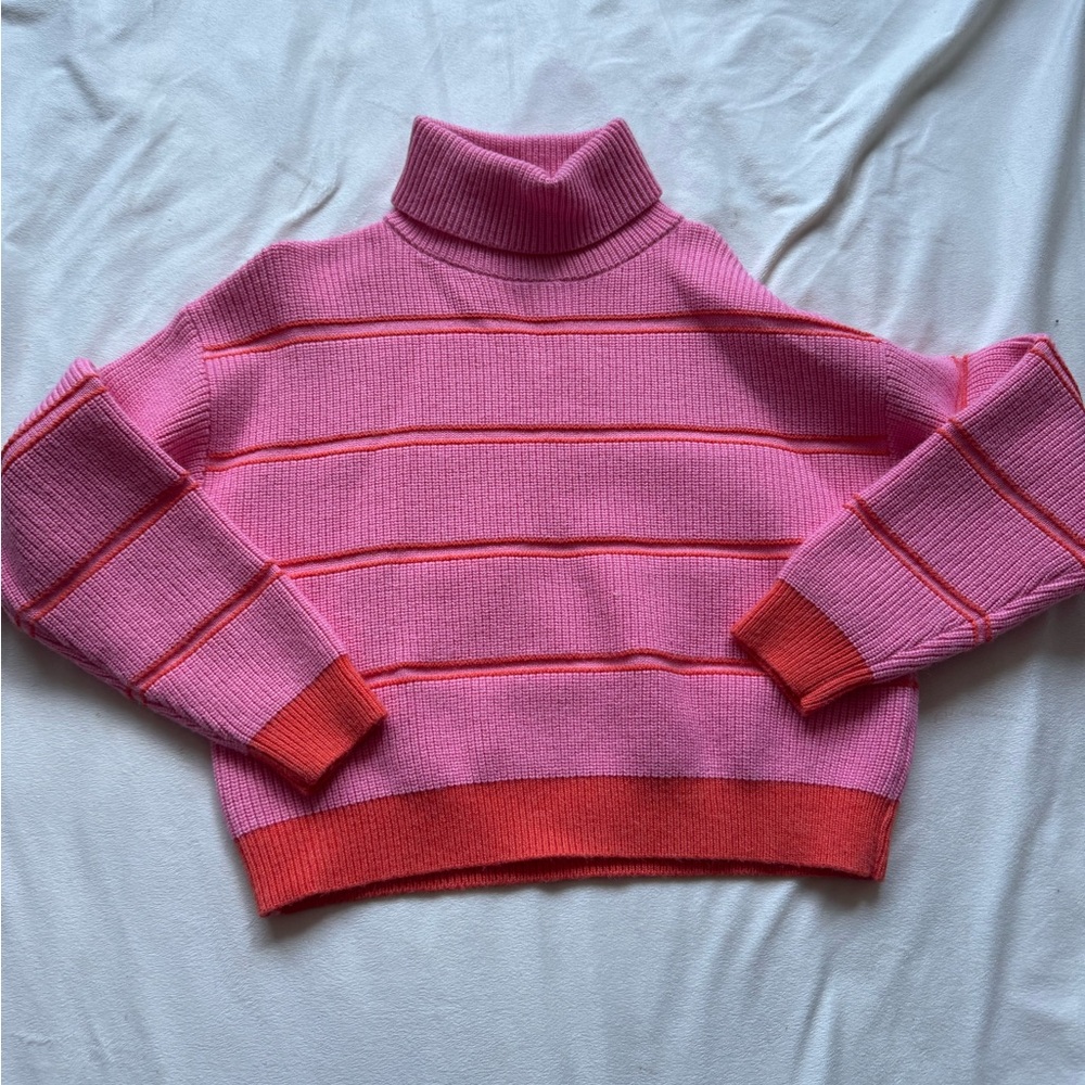 Flat White turtleneck sweater
